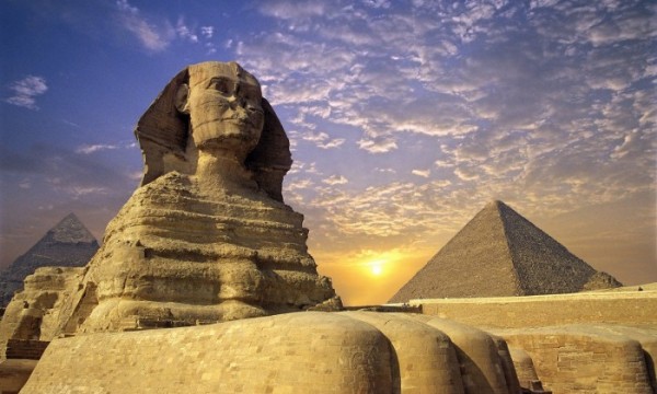 EGIPTO MILENARIO CON  DUBAI Y ABU DHABI - Salidas 2026